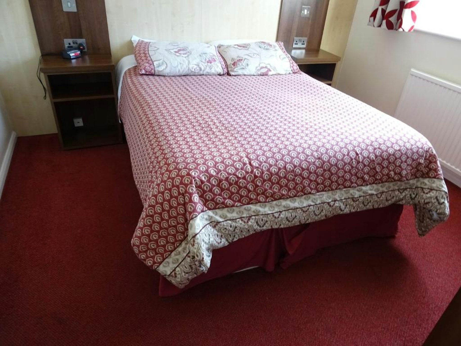 Gatwick Whitehouse Hotel 22/63