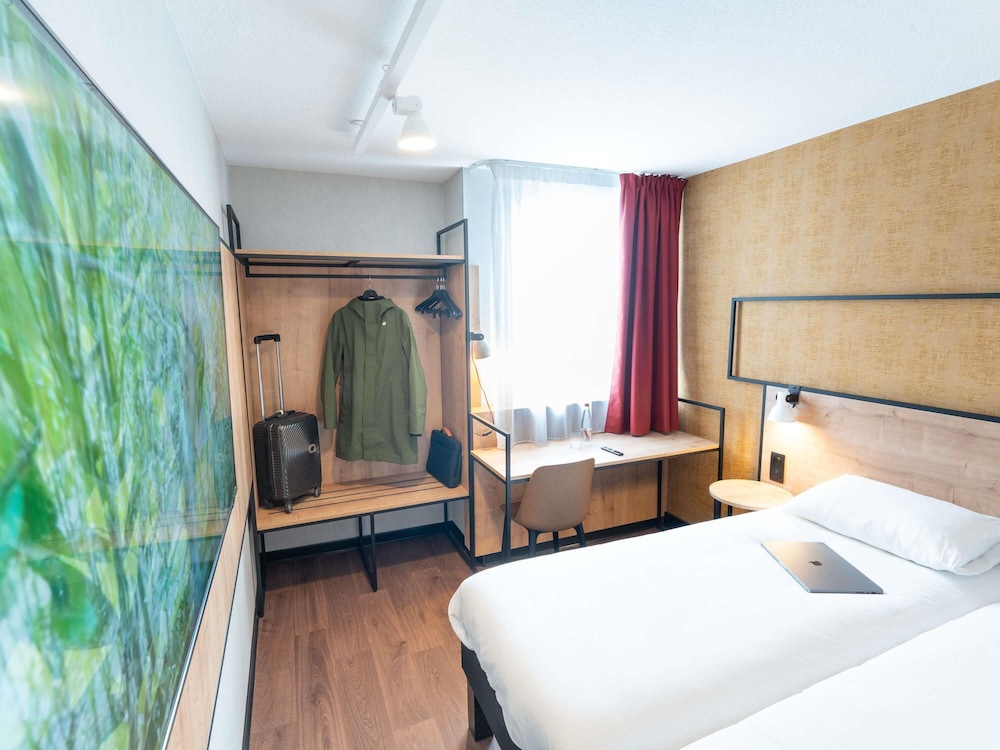 Ibis Orleans La Chapelle Saint Mesmin 23/64