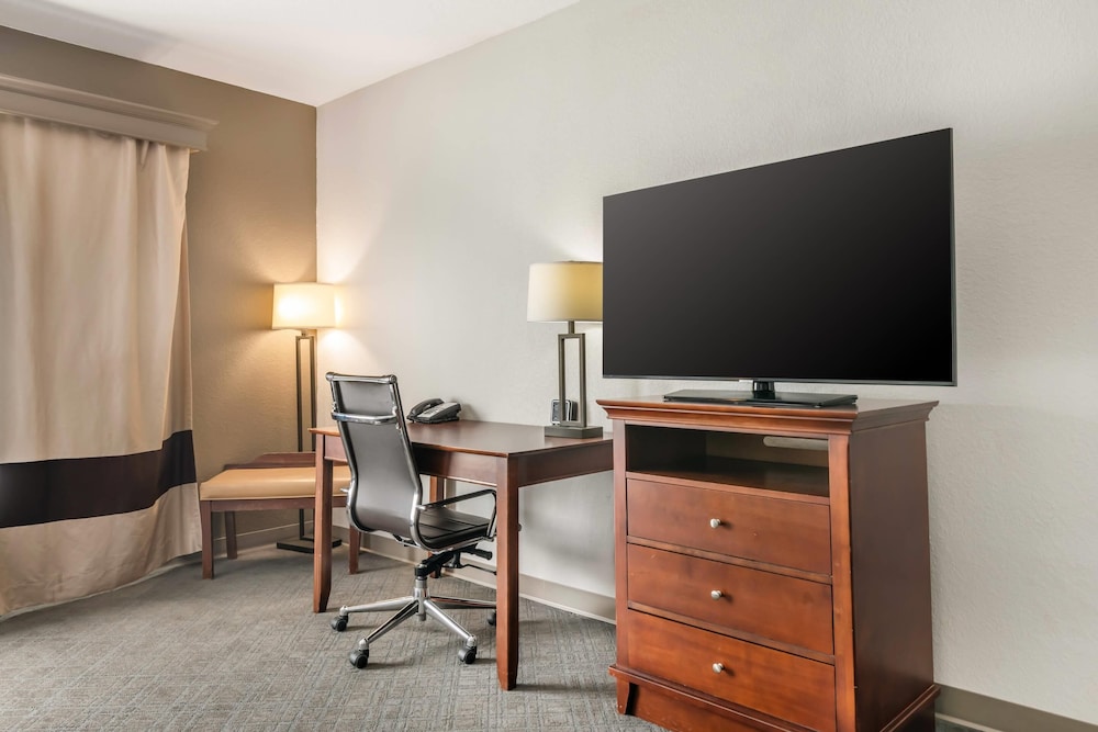 Comfort Suites Ocala - North 27/37