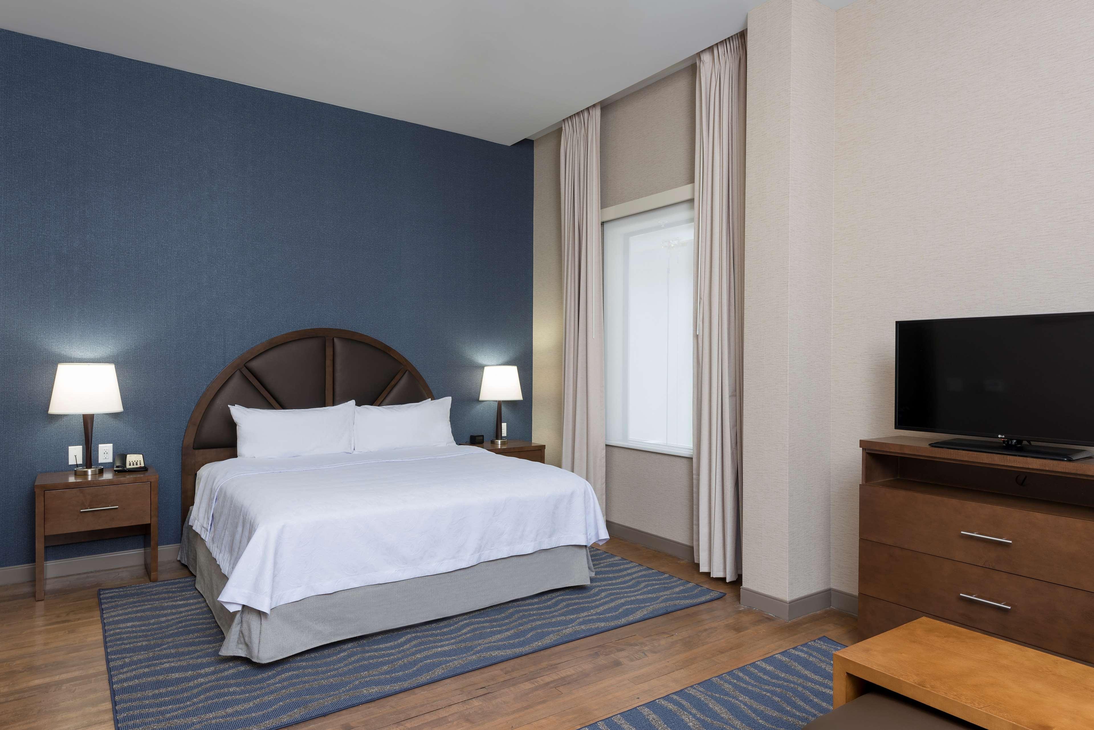 2 BEDROOMS, SUITE, 1 KING OR 2 QUEEN BEDS, 2 BATHROOMS