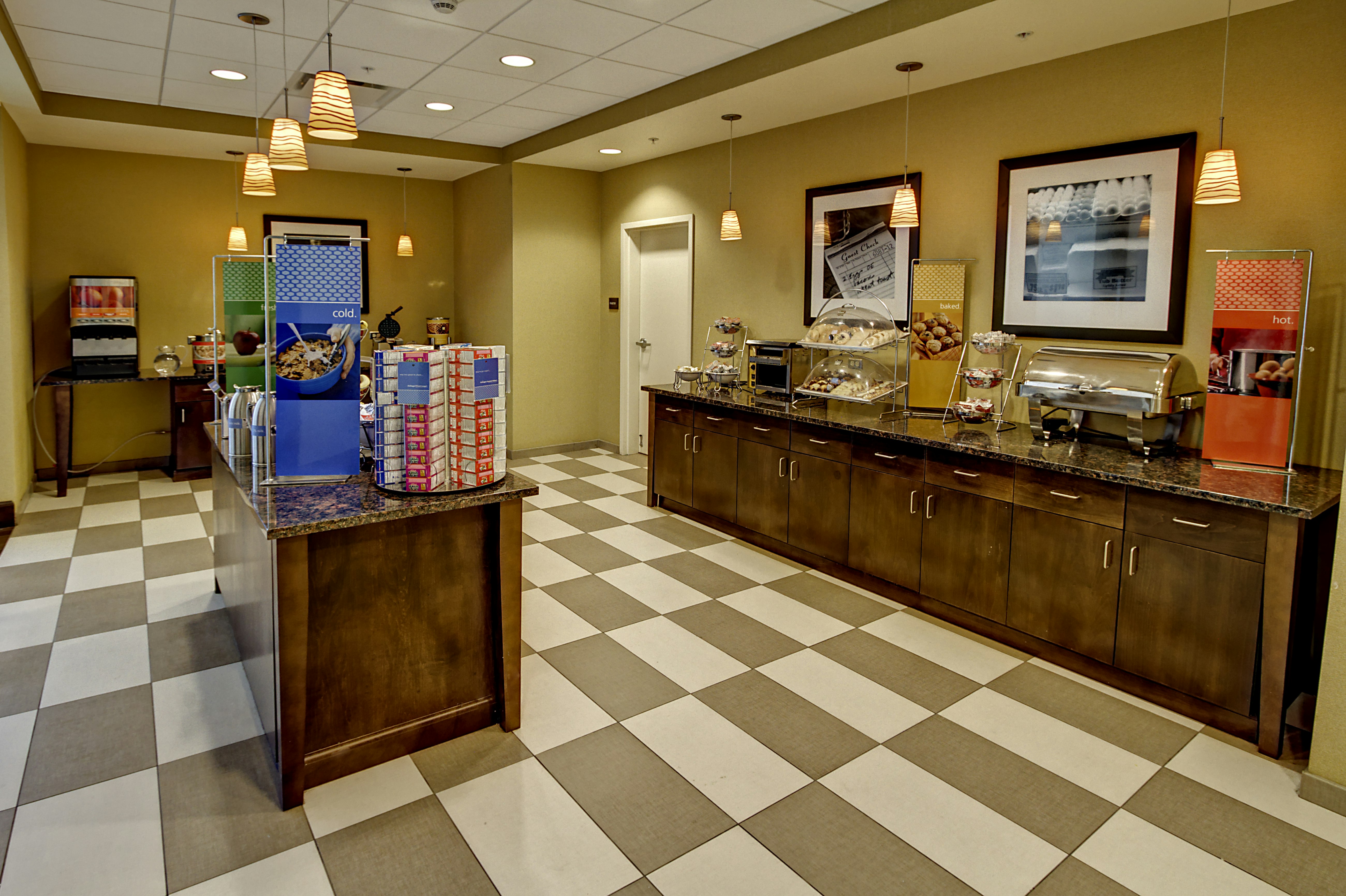 Hampton Inn And Suites Rochester/Henrietta 8/60