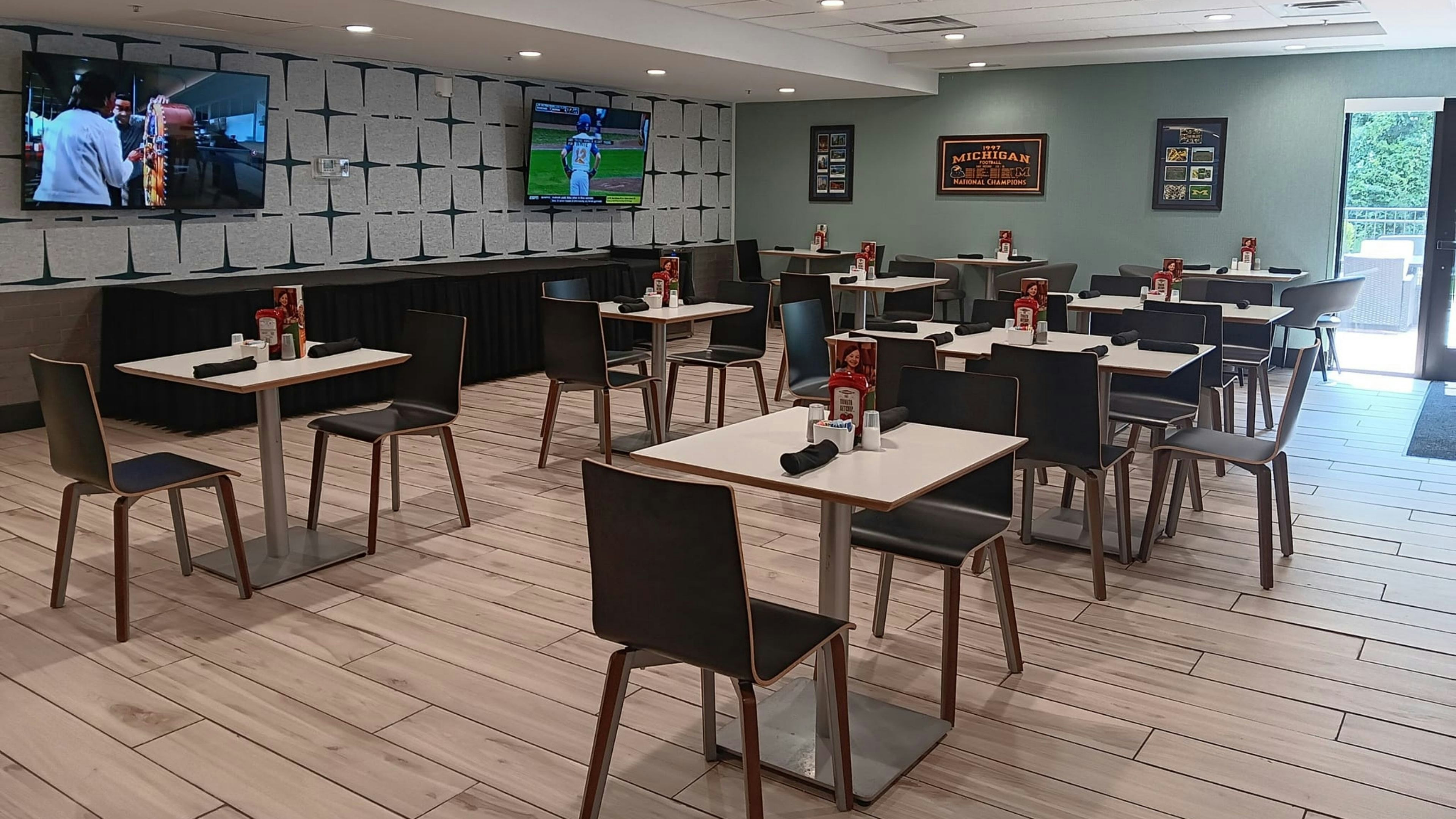 Holiday Inn Hotel Suites Ann Arbor Univ Michigan 58/73