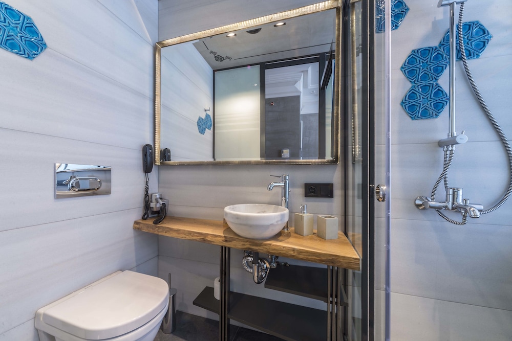Taksim Avenue Hotel 46/50