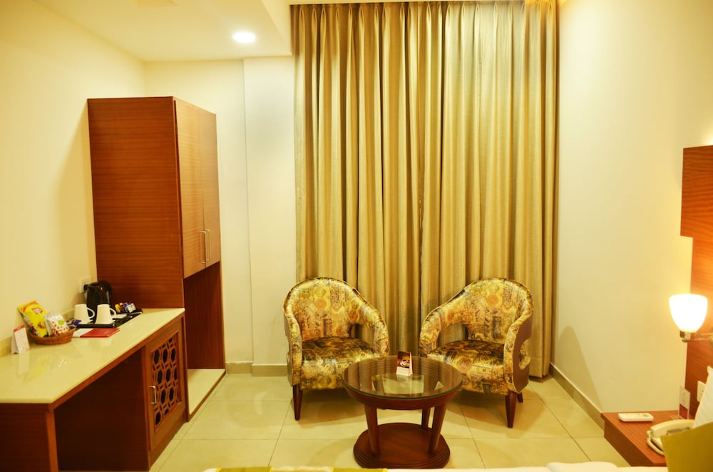 Mint Hotel Premia 31/36