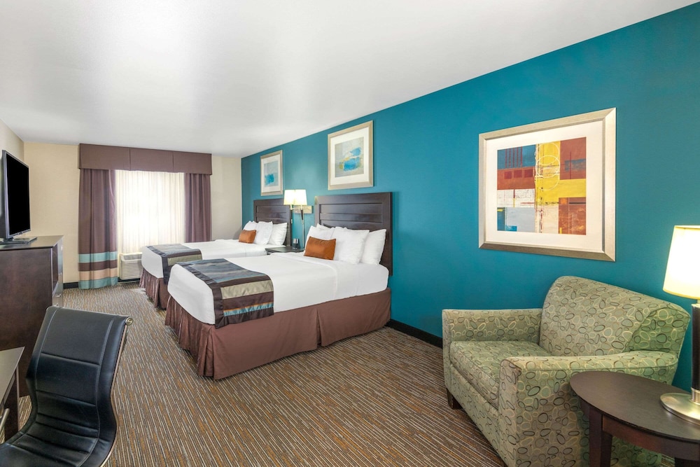 غرفة قياسية بسريرين كوين، Wingate By Wyndham St George 3/4