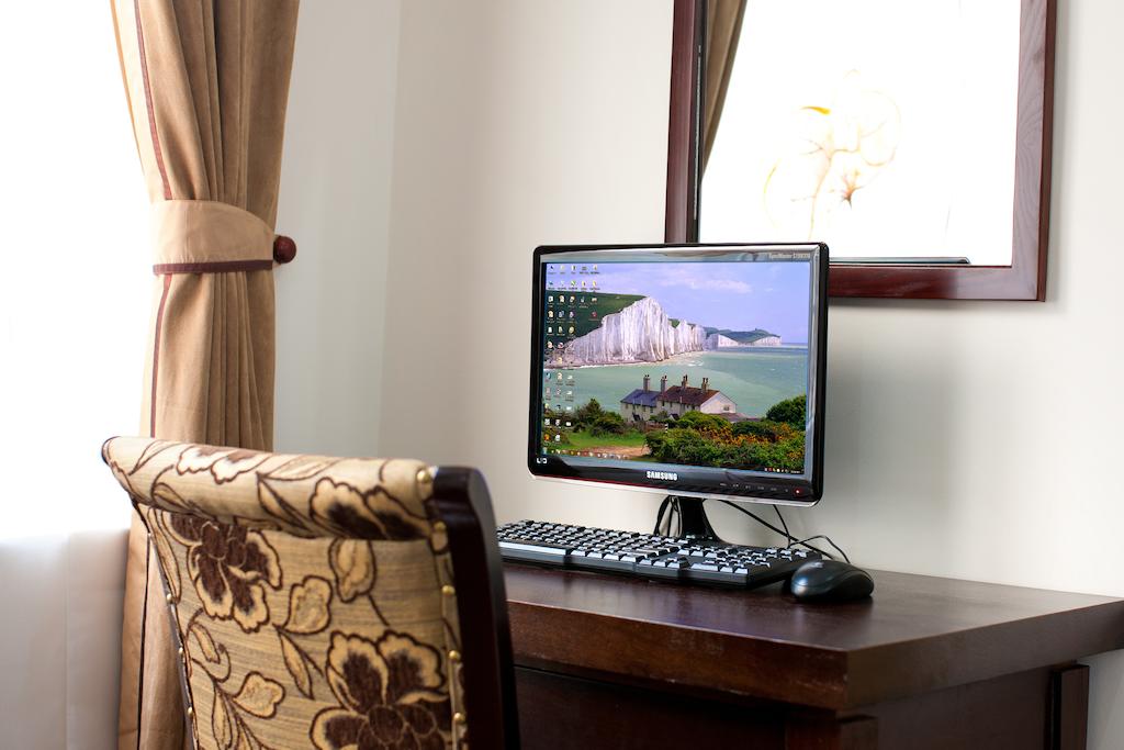 Holiday Suites Hotel & Spa Hanoi 28/30