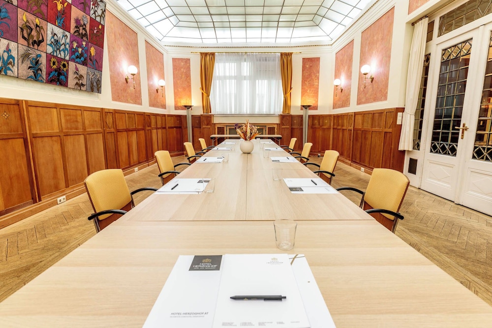 Herzoghof 50/55