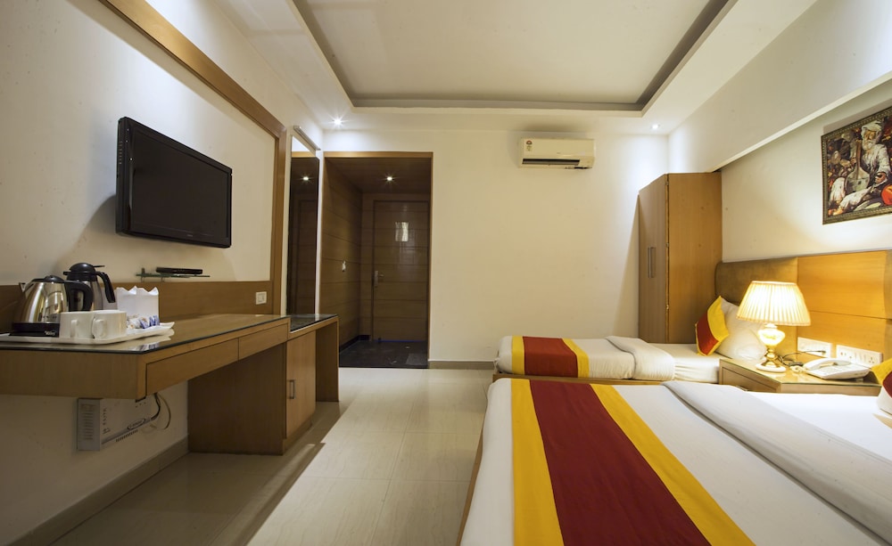 HOTEL KRISHNA DELUXE 28/70