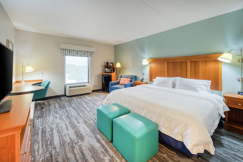 Hampton Inn Wilmington - University Area/Smith Creek Station 22/72