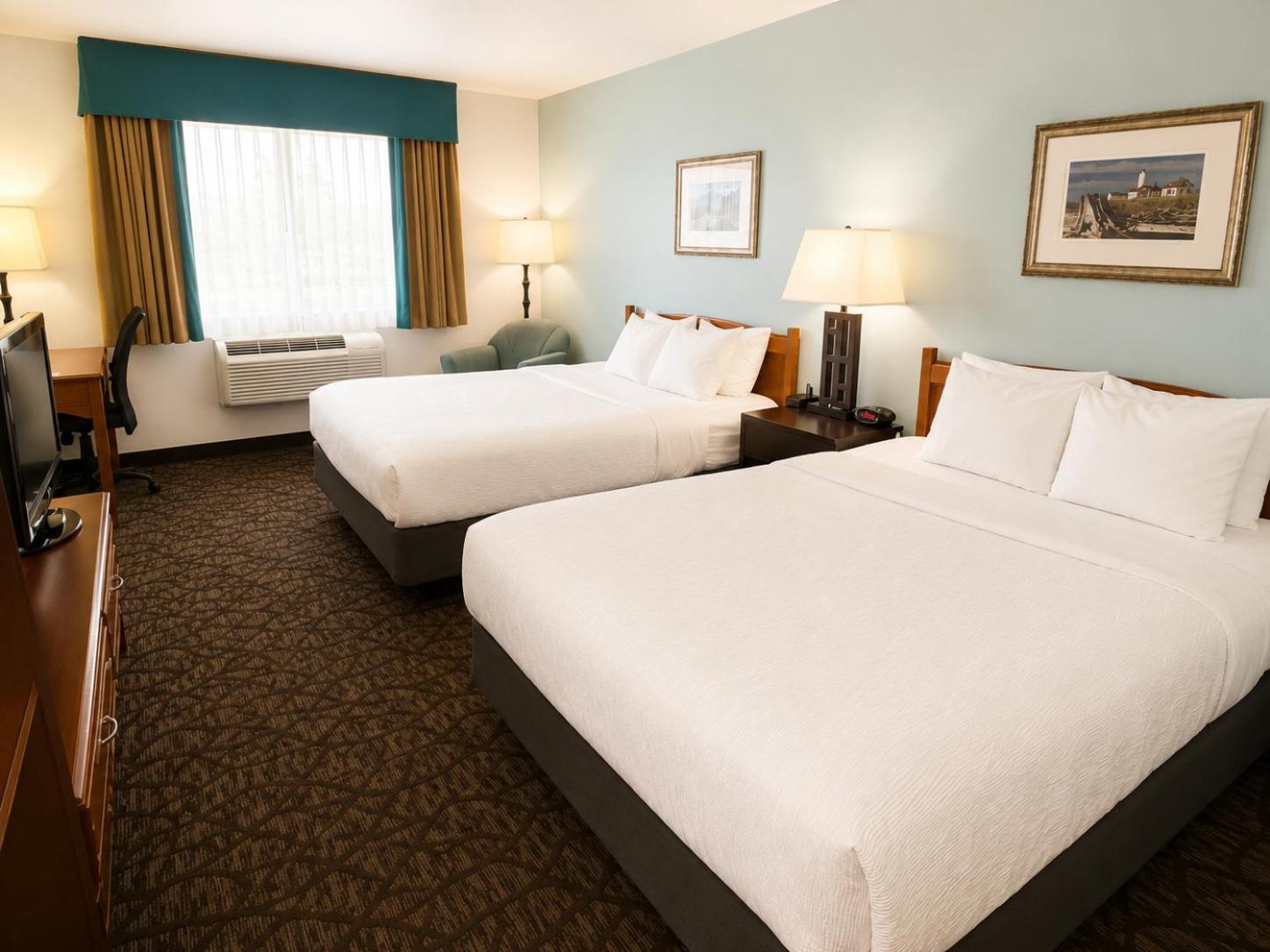 Room, 2 Queen Beds, Pet Friendly, Quality Inn & Suites Sequim at Olympic National Park 3/7
