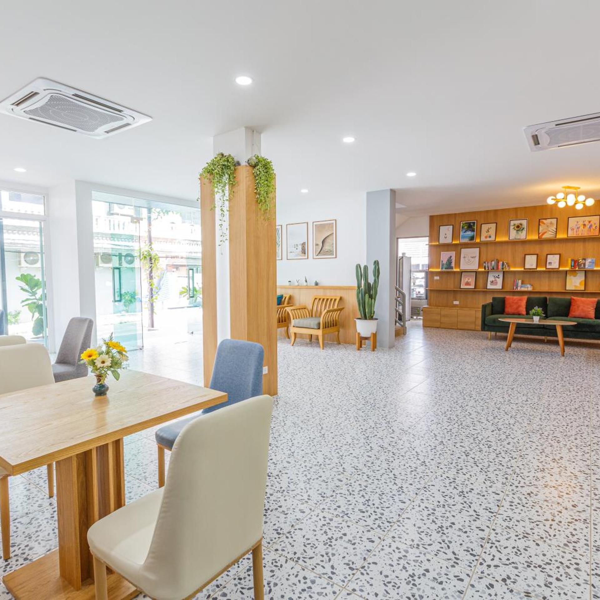 SOUTH SIAM GUESTHOUSE 28/32