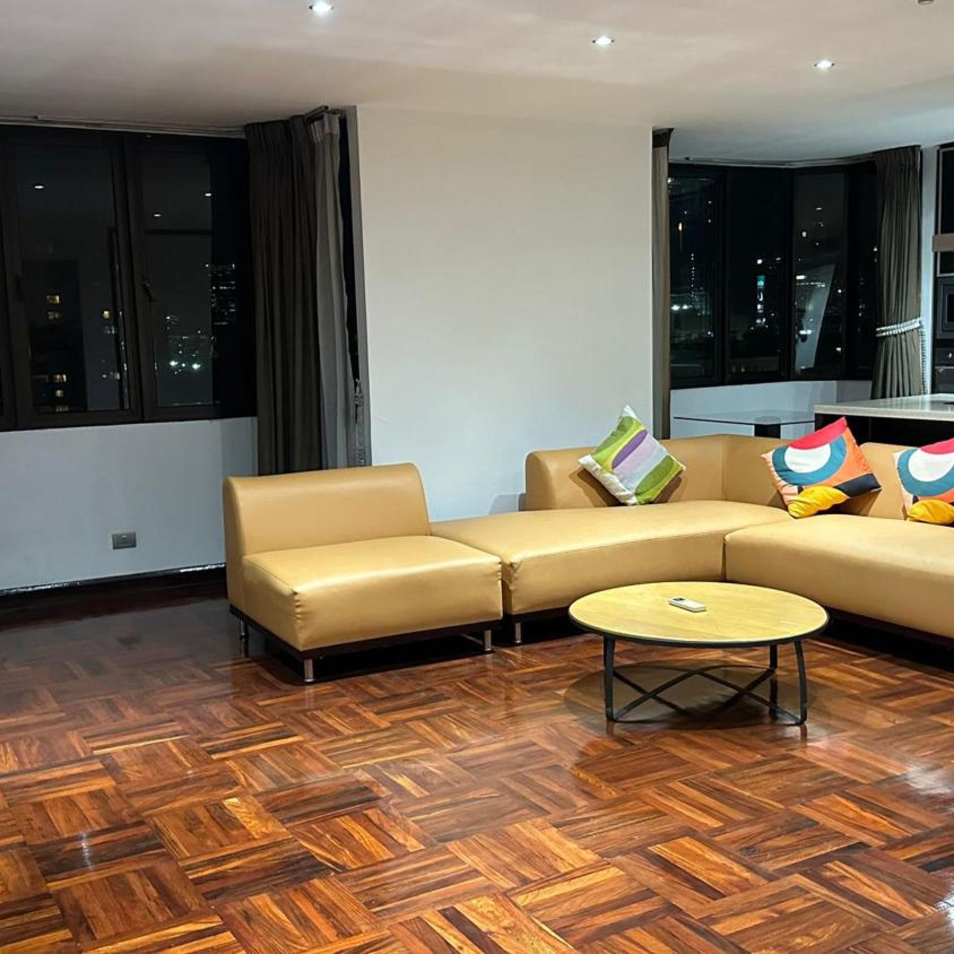 OMNI TOWER SUKHUMVIT NANA BY COMPASS HOSPITALITY 38/61