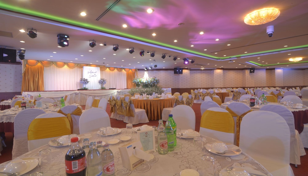 Chumphon Gardens Hotel 52/64
