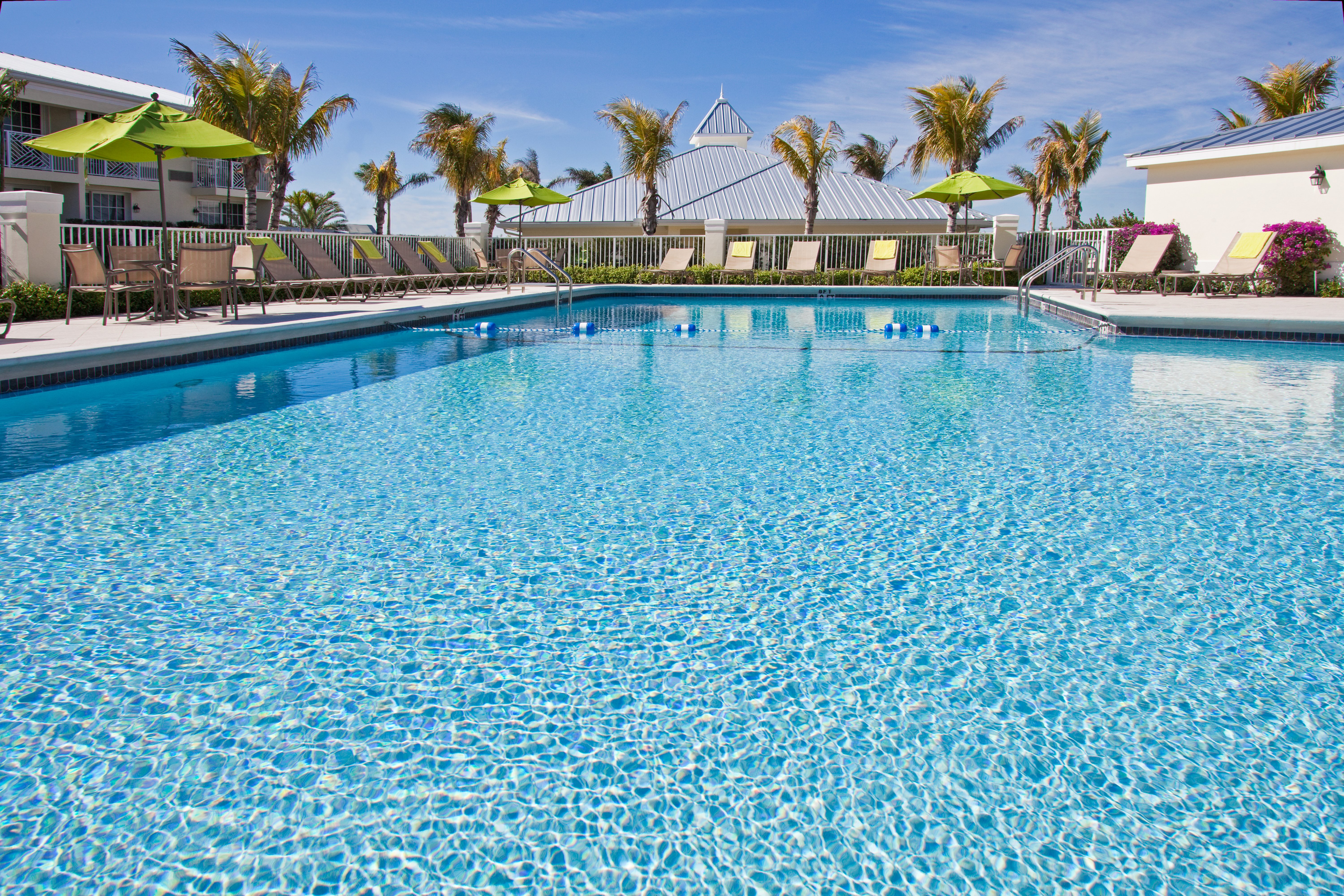 Holiday Inn Express North Palm Beach Oceanview 47/81