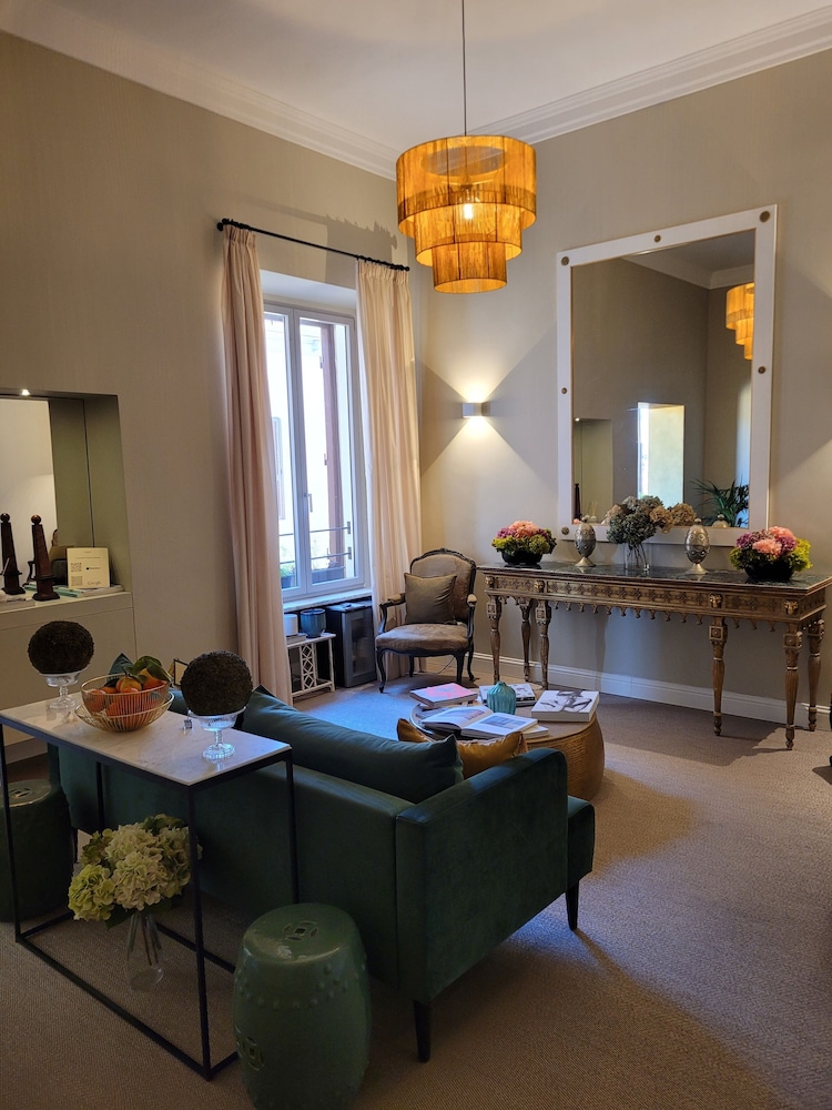 Domus 21 Luxury Suites 27/50