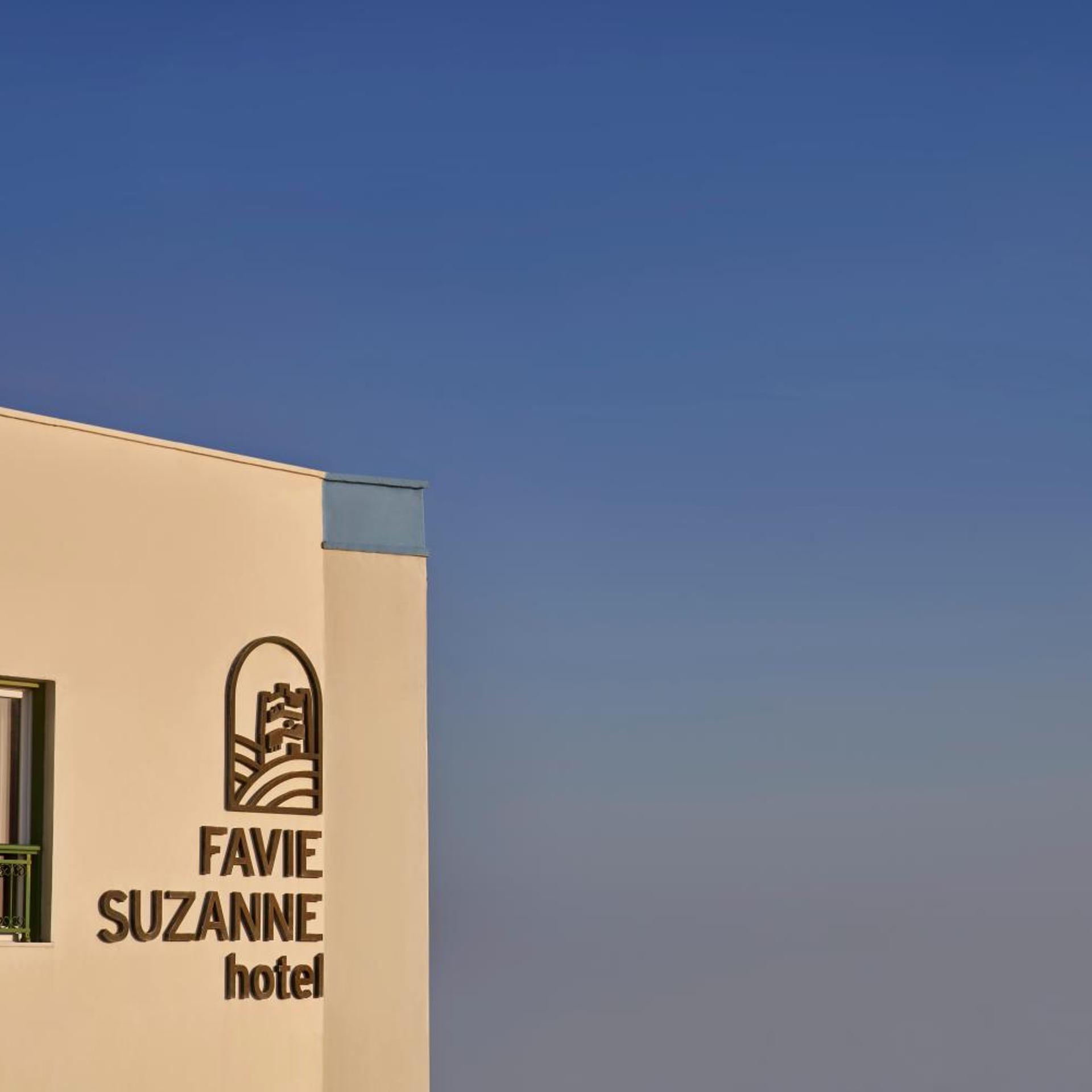 Favie Suzanne Hotel 4/18