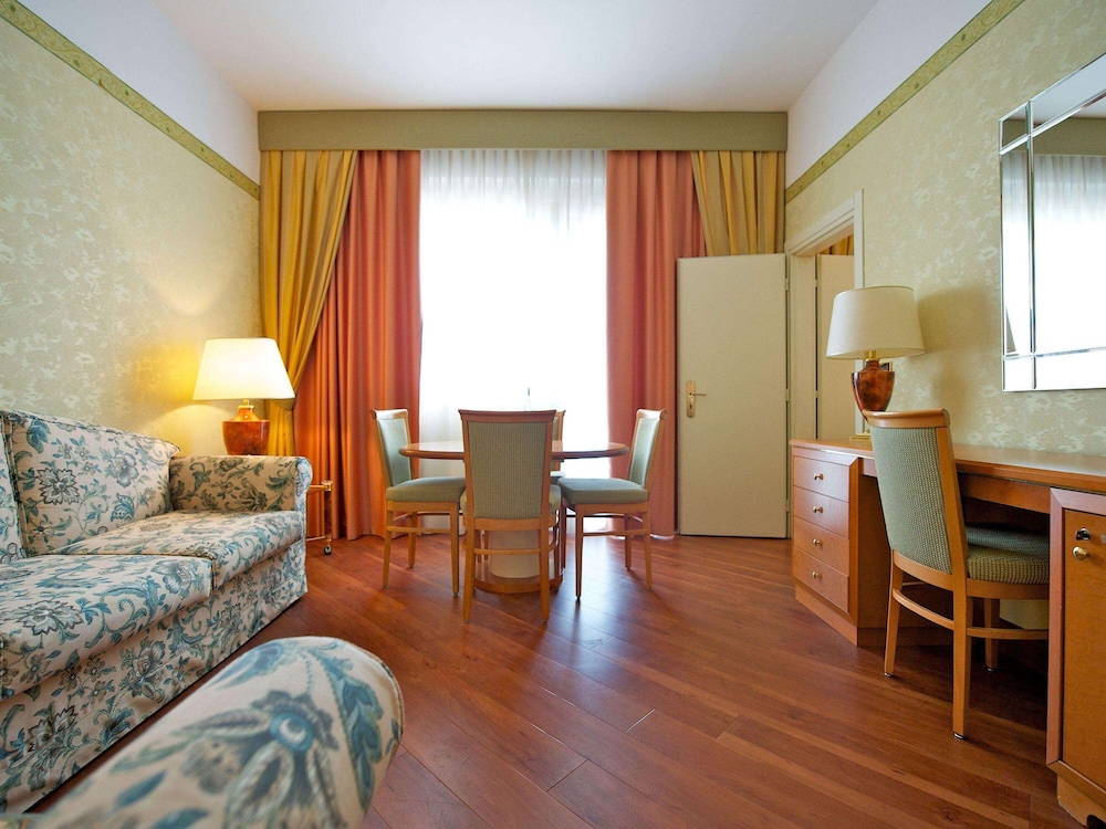 Hotel Delfino Taranto 40/74