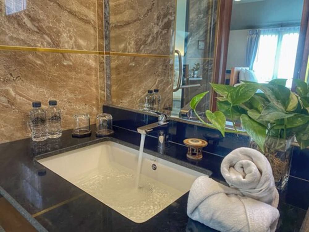 Lanna Tree Boutique Hotel 72/73