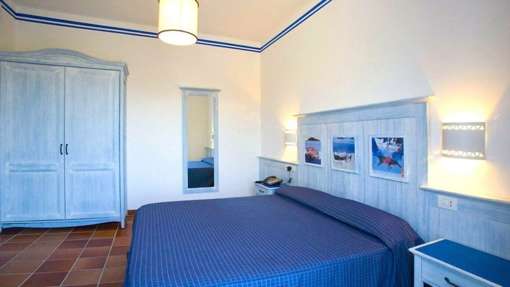 Cala La Luna Resort 6/26