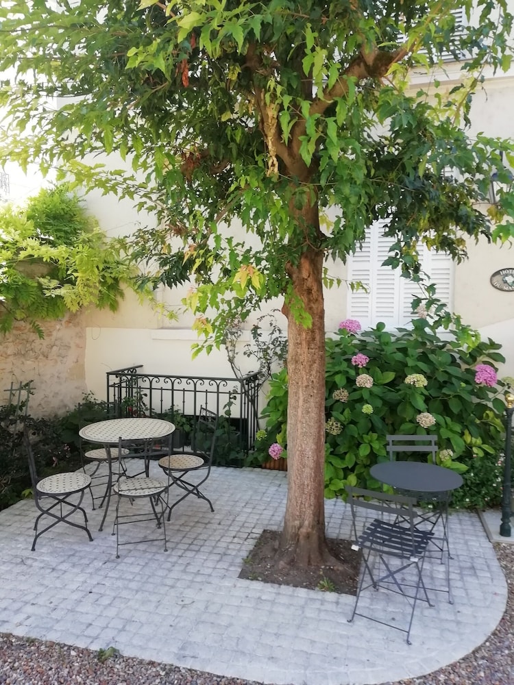 Hotel Du Manoir 25/32