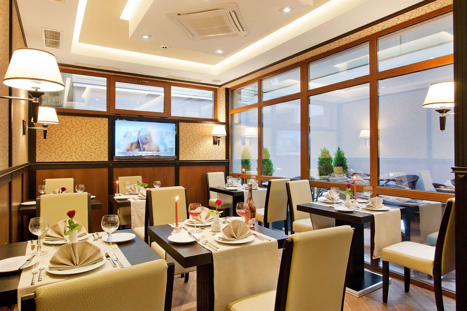 Best Western Plus Bristol Hotel 32/41