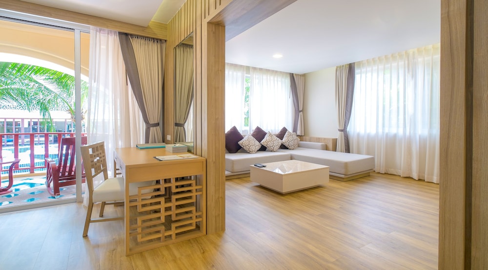 Phuket Graceland Resort & Spa 48/70