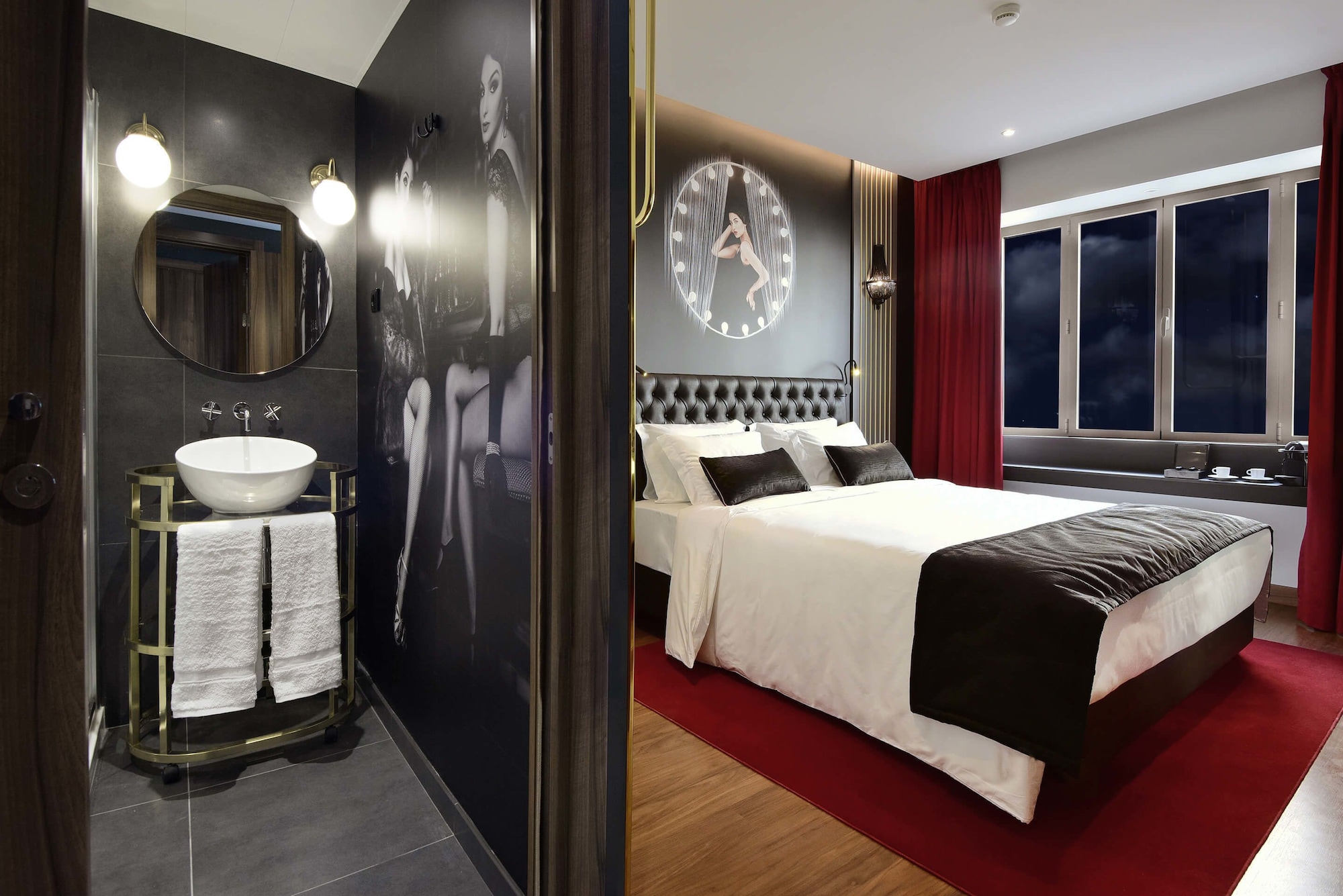DELUXE, DOUBLE BED