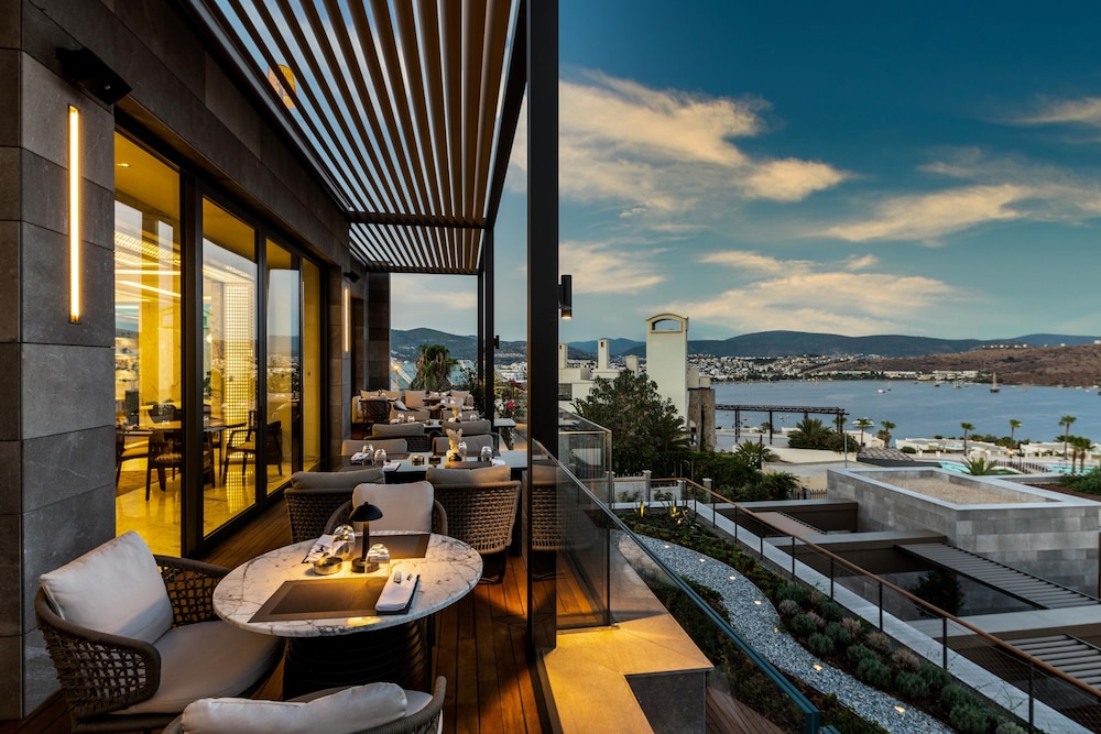 The Norm Le Chic Bodrum 56/75