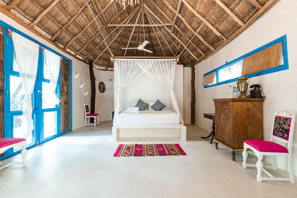 Cormoran Hotel Boutique & Cenote 8/48