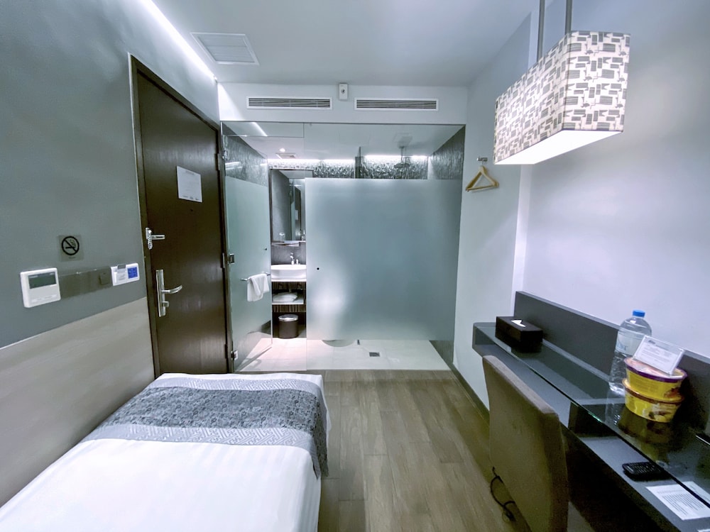 Bliss Hotel Singapore 49/75