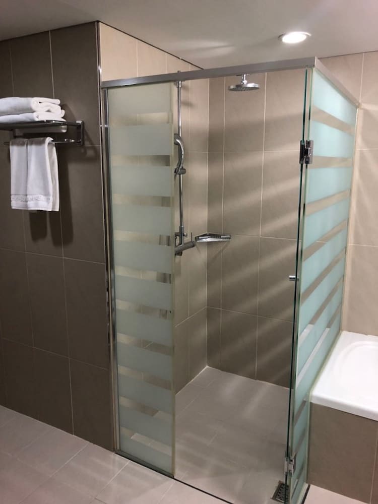 Hotel Inter Burgo Wonju 18/23