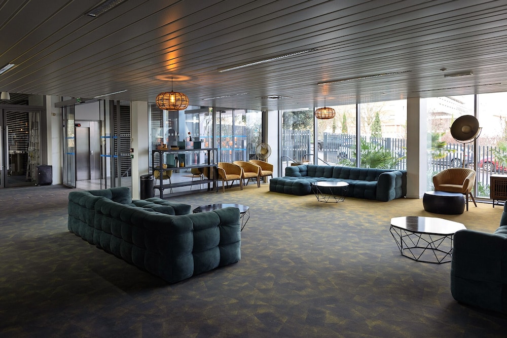 Hotel Lodge In Paris 13 23/50