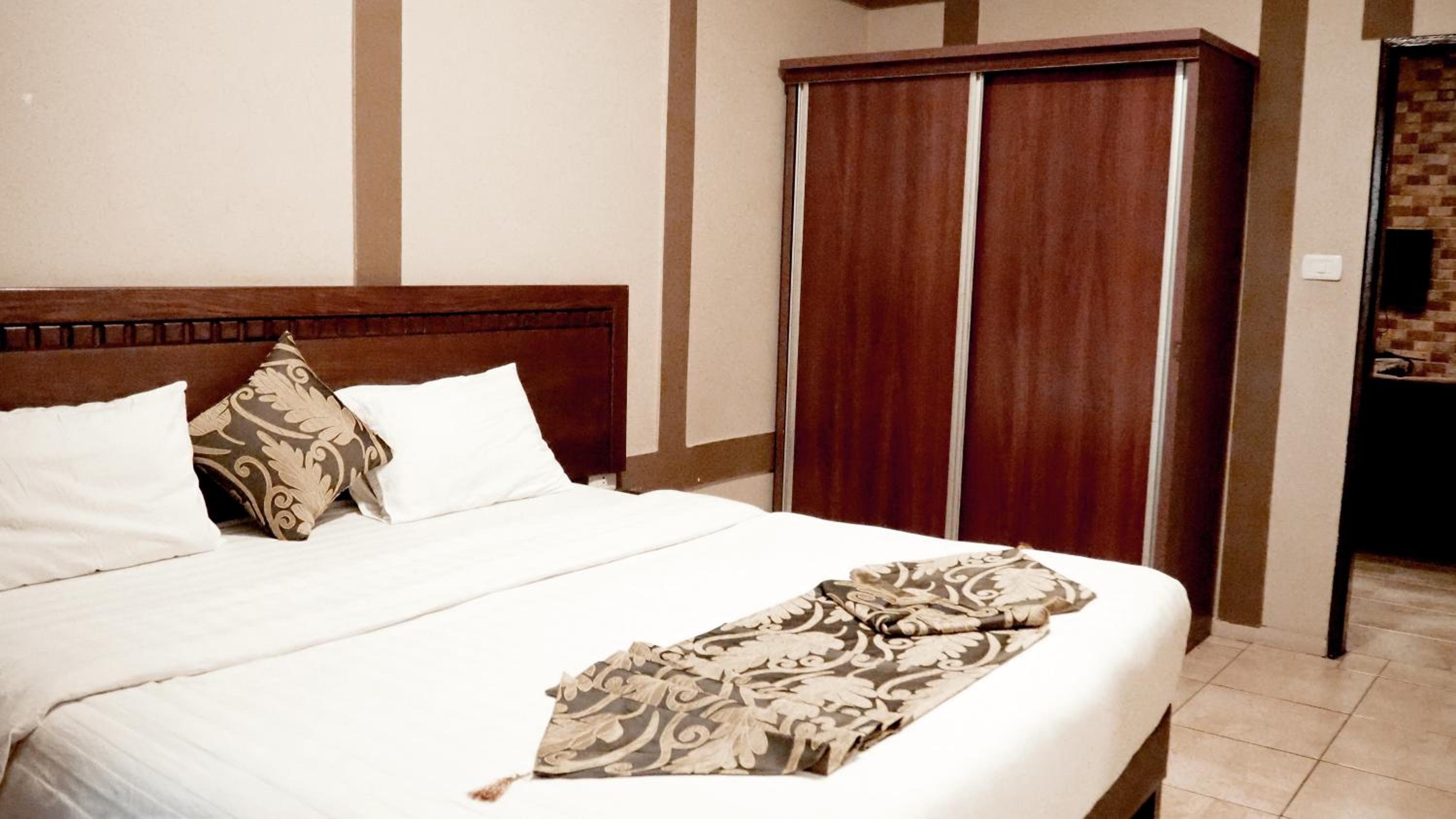 Alfawanees Hotel Apartments 10/28