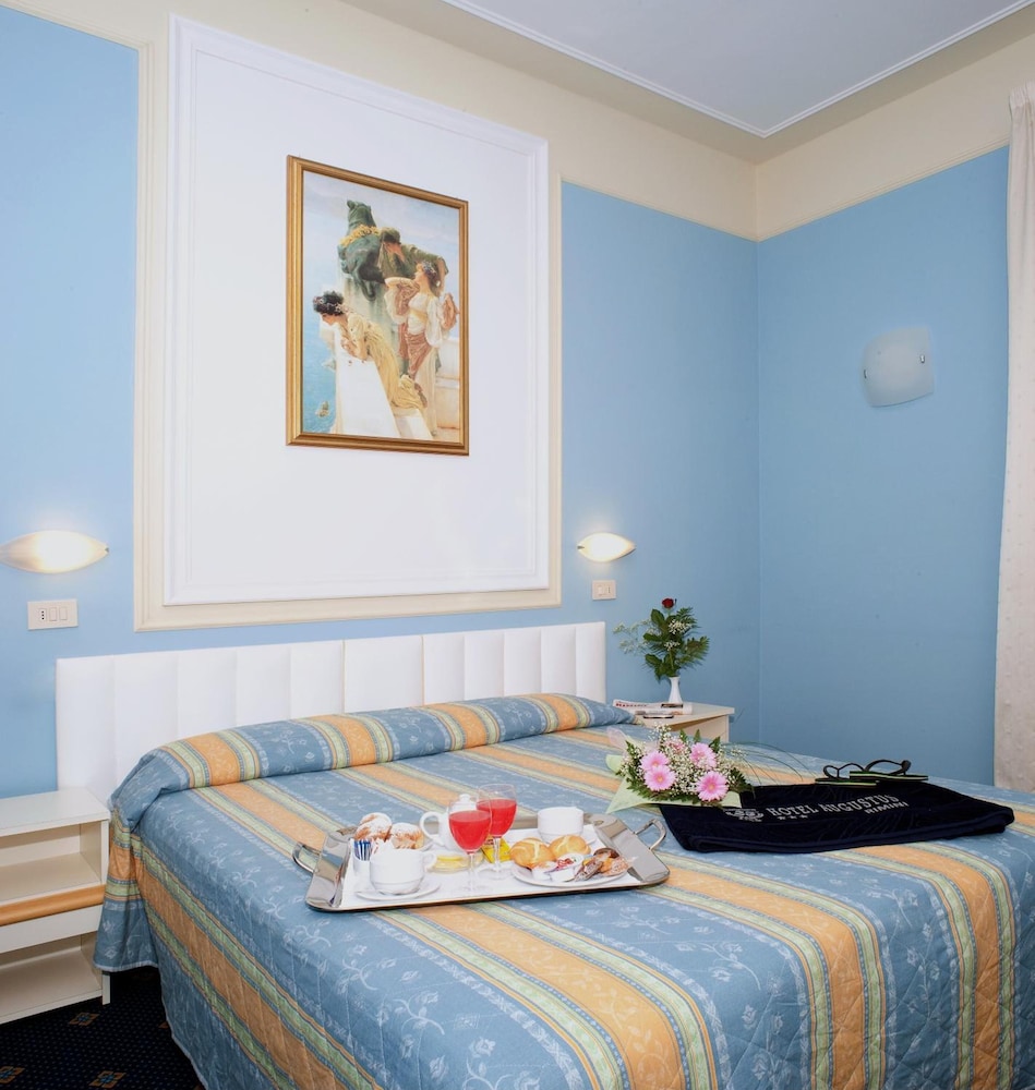 Hotel Augustus 12/49