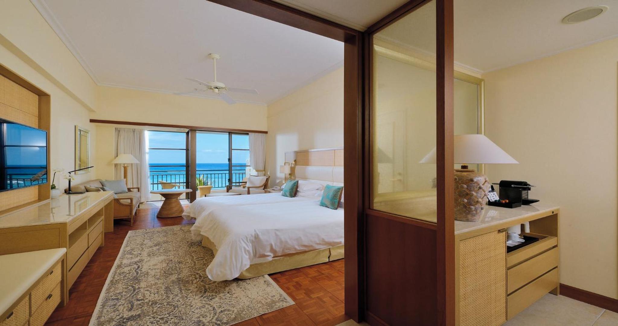Deluxe, Ocean Front, Lounge Access