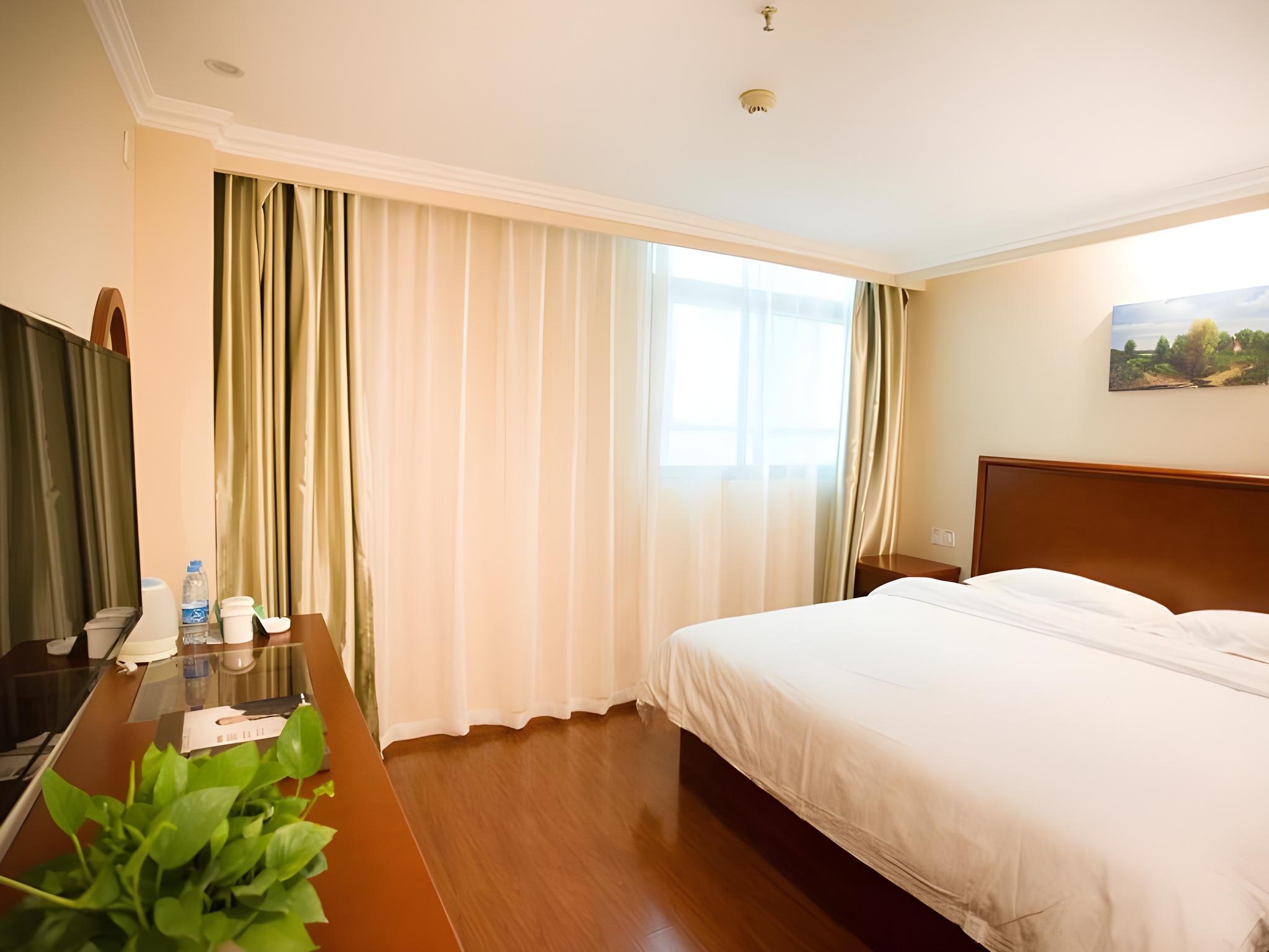 GUEST ROOM, DOUBLE BED