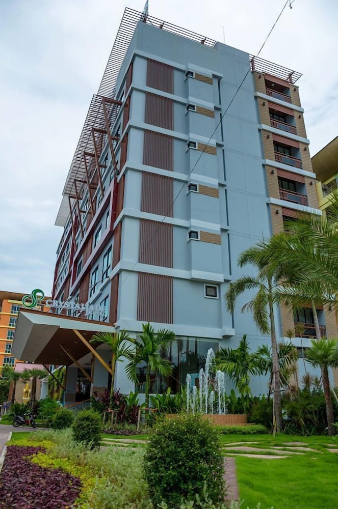 Crystal Jade Hotel 4/65