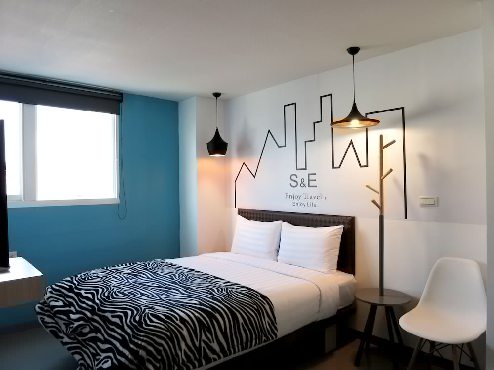 S&amp;E Hotel 21/61