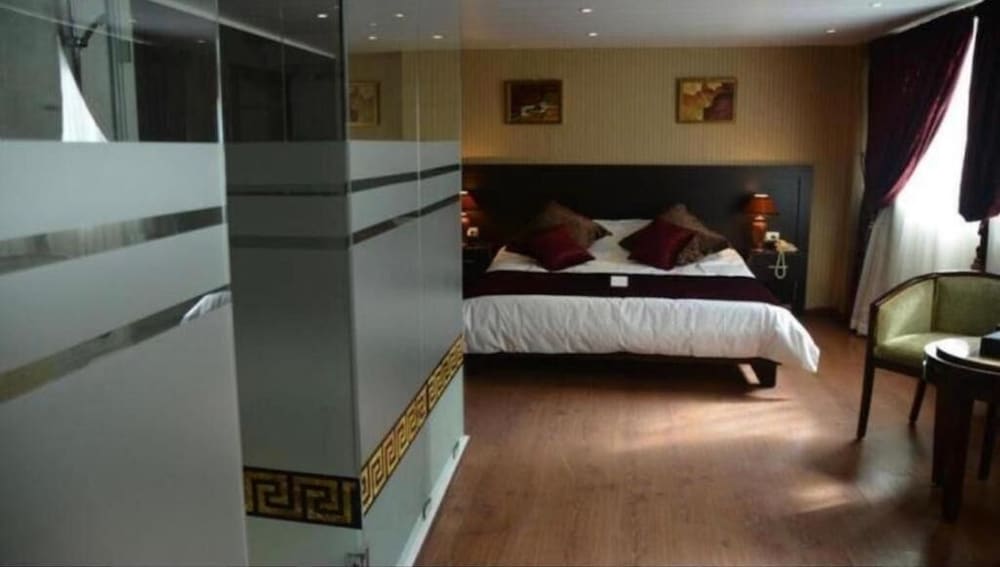 Ceasar S Park Hotel 6/50