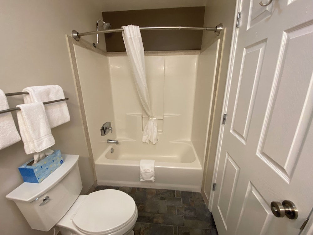 Skyridge Inn Bed & Breakfast 69/73