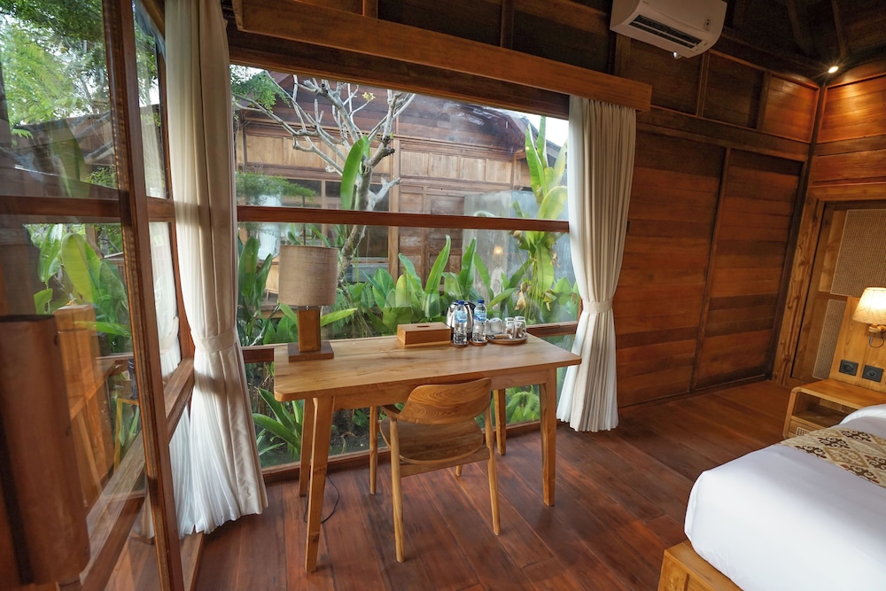 Ubud Art Resort (ex Uma D Mas Villa) 30/48