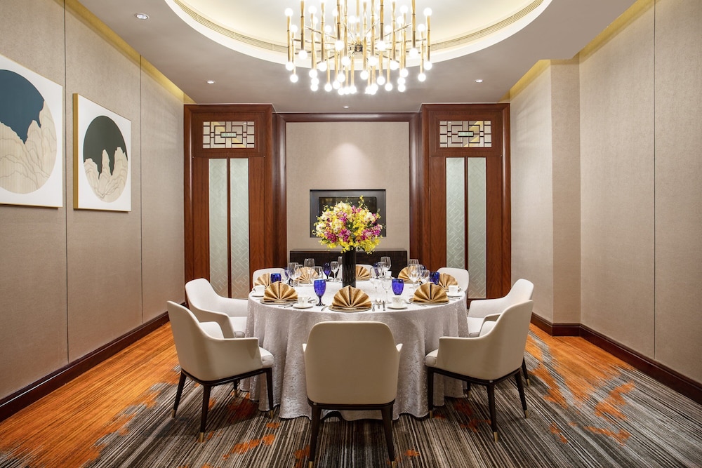 Crowne Plaza Fudan 57/60