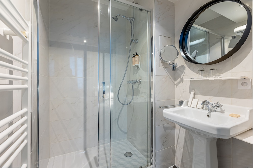 Hotel Celeste Batignolles Montmartre 20/26