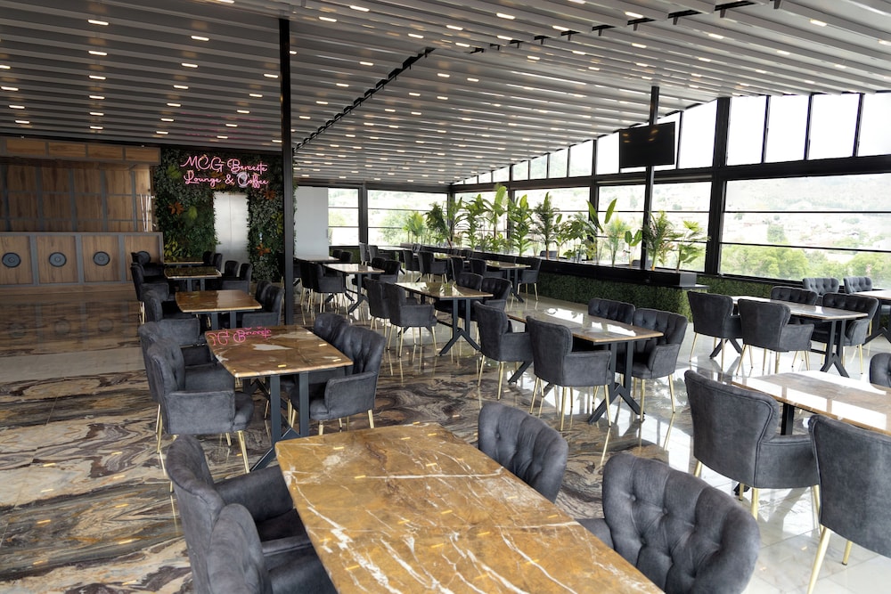 Mcg Marble Hotel 40/51