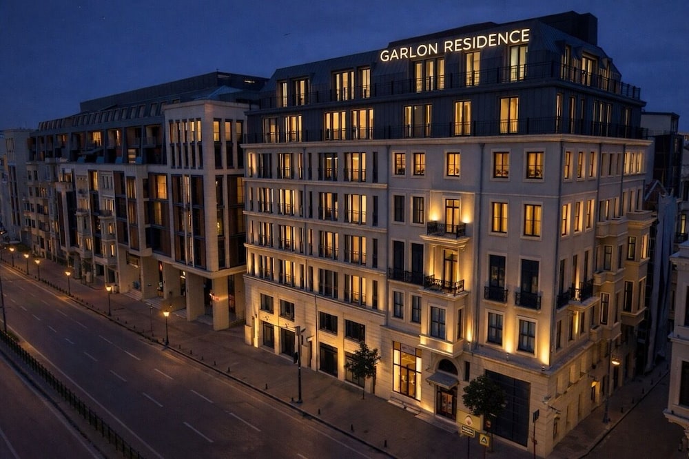 GARLON RESIDENCE 3/56