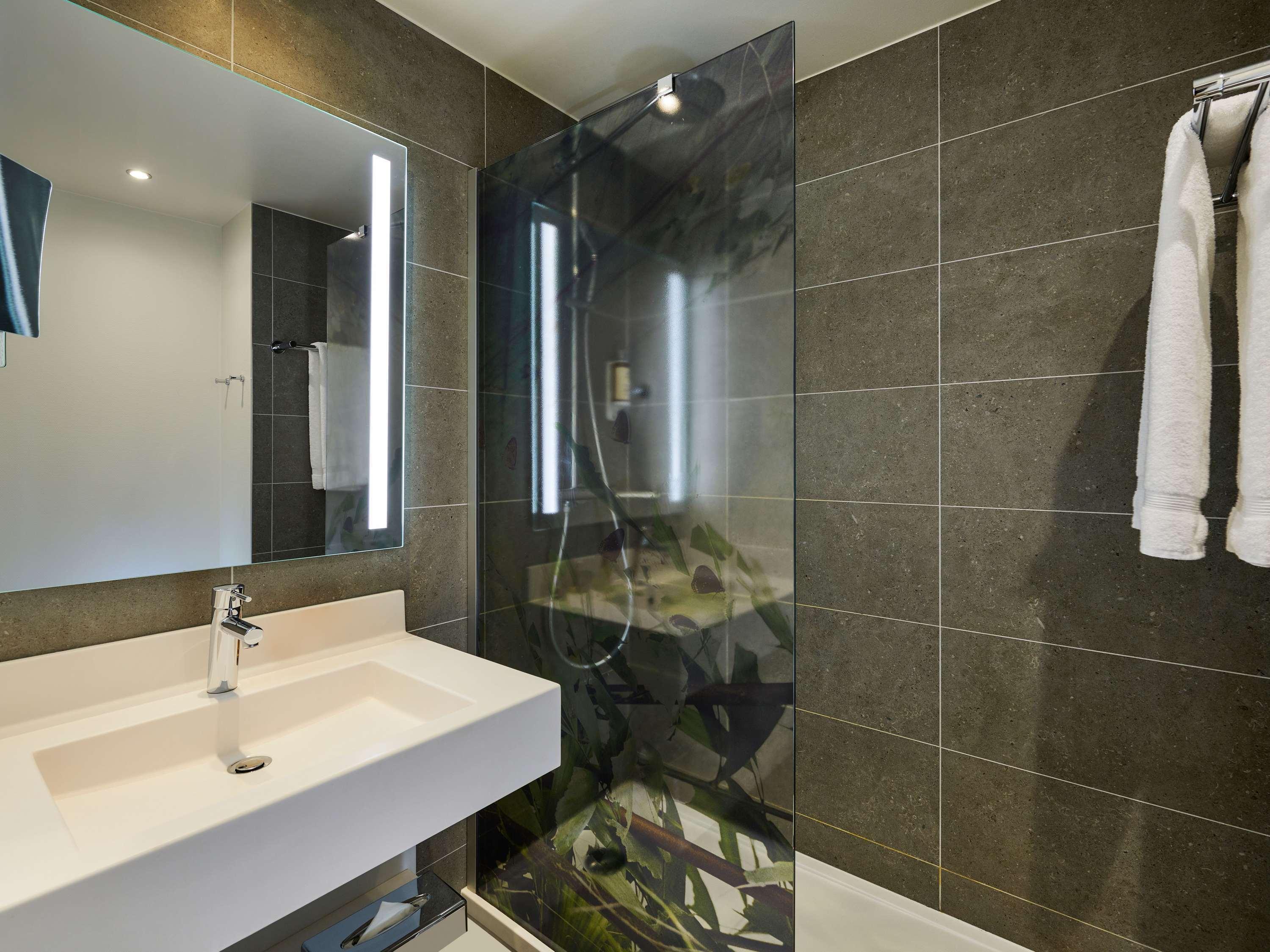 غرفة قياسية بسريرين منفصلين مع أريكة، Mercure Paris La Defense 5/5