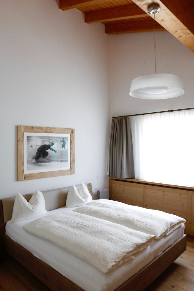 Penthouse Suite, 2 Queen and Twin Beds, Balcony