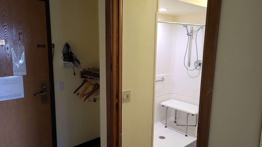 Best Western Shippensburg Hotel 17/58