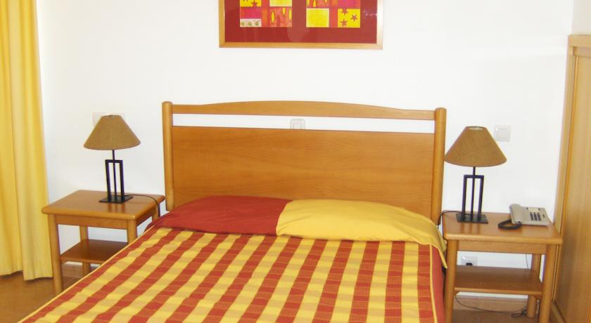 Luz Bay Hotel 8/37