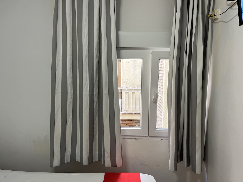 Hostel Almansa 31/50